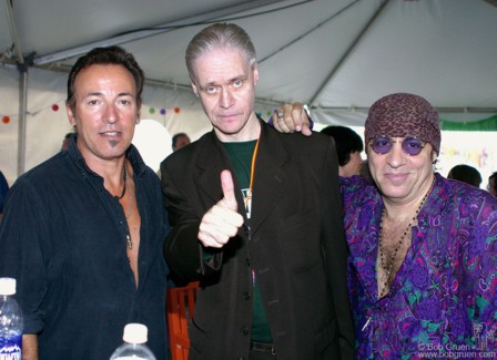 (L-R) Bruce Springsteen, Kim Fowley and Little Steven Van Zandt during Little Steven's Underground Garage Rock Festival at Randall's Island, NY. August 14, 2004. Image #: C-196 © Bob Gruen Bruce Springsteen, Kim Fowley and Little Steven Van Zandt, NY - 2004