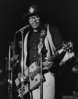 Bo Diddley on stage at Max's Kansas City, NYC. March 3, 1977. Image #: R-485 © Bob Gruen Bo Diddley, NYC - 1977