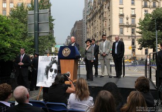 Mayor Bloomberg & Yoko Ono, NYC - 2010 Yoko Ono joined Mayor Bloomberg to announce that the new American Masters documentary, 'LENNONYC' would be shown in Central Park on Oct 9th, John's 70th birthday.