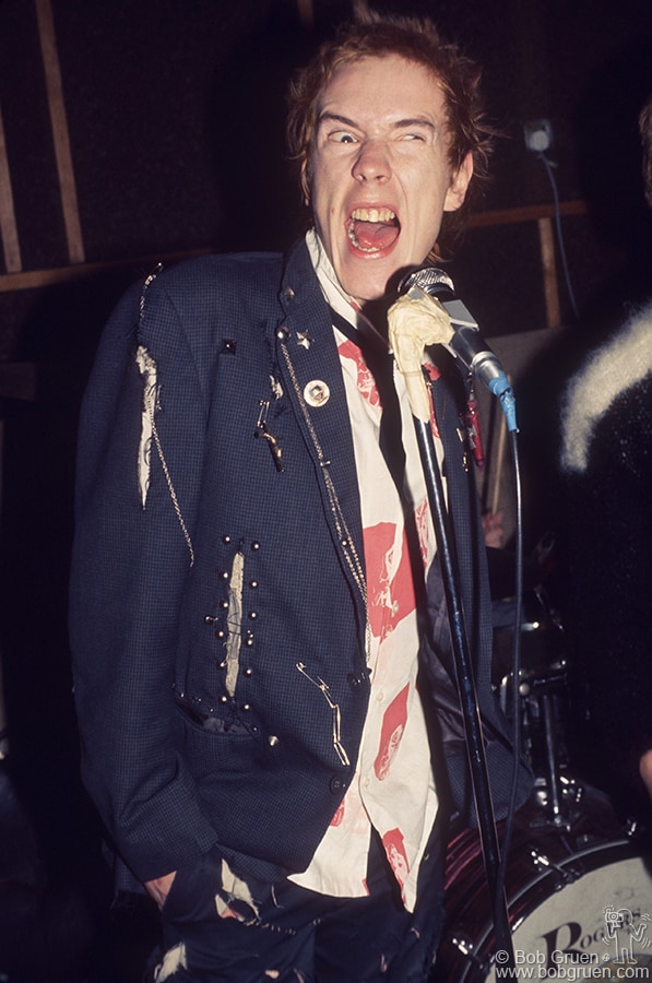 Now let's sing HAPPY BIRTHDAY to someone & something special... C-115_JohnnyRotten_1976_Gruen