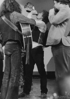 Arlo Guthrie, Bob Dylan and Dave Van Ronk, NYC - 1974