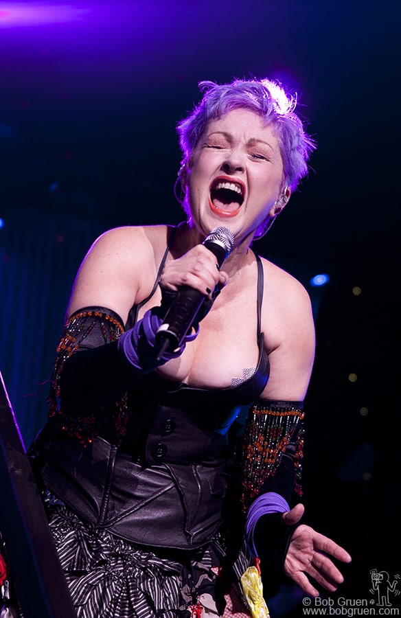 CYNDI LAUPER / LIVE SHE'S SO UNUSUAL (2CDR) - Hard Rock