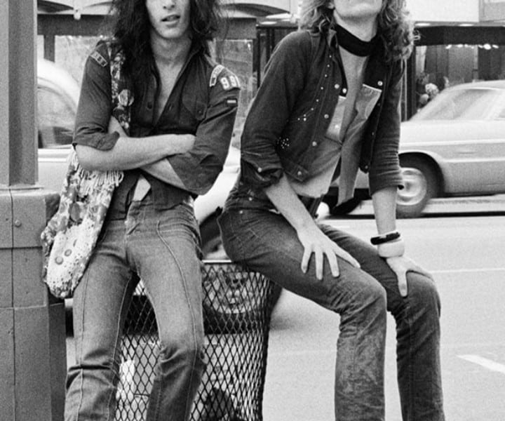 Johnny Thunders and David Johansen, Los Angeles, CA. September 1973. <P>Image #: R-342  © Bob Gruen