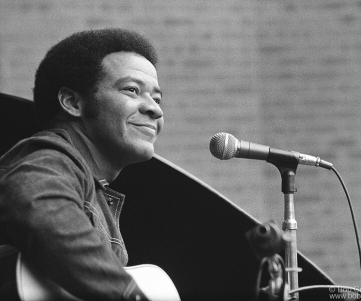 Bill Withers, NYC. 1972. <P>Image #: BU43_2-22a_1972 © Bob Gruen