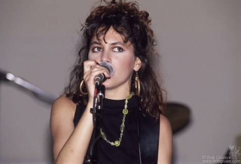 Susanna Hoffs, NYC - 1986