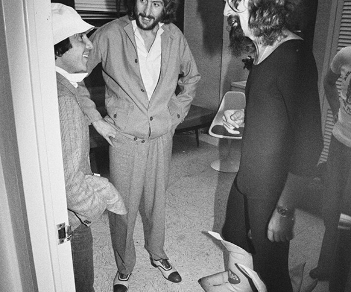 Paul Simon, Eric Idle and Billy Connolly, Carnegie Hall, NYC. September 22, 1976. <P>Image #: BillyConnolly976_2-17a_1976 © Bob Gruen