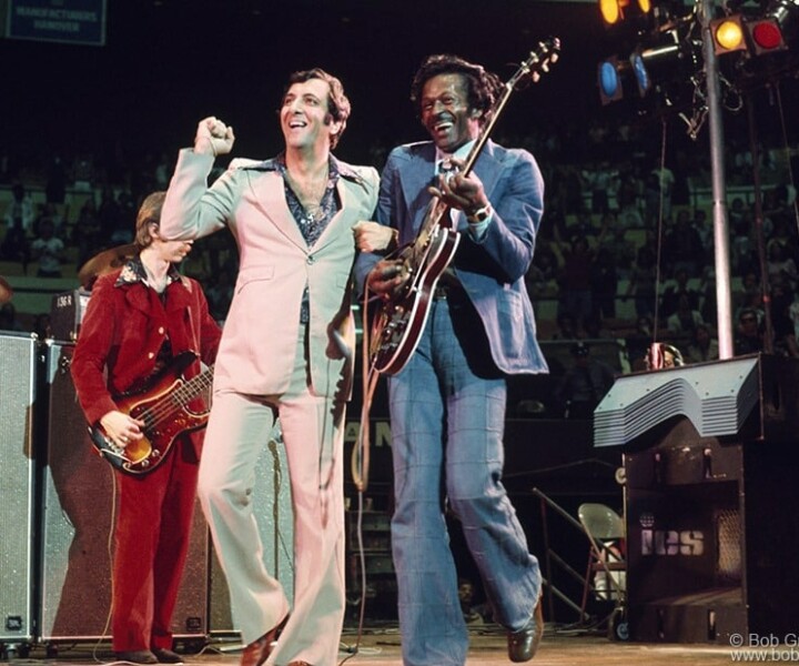 Don Kirshner and Chuck Berry, MSG, NYC. October 4, 1975. <P>Image #: ChuckBerry1075_1975_3 © Bob Gruen