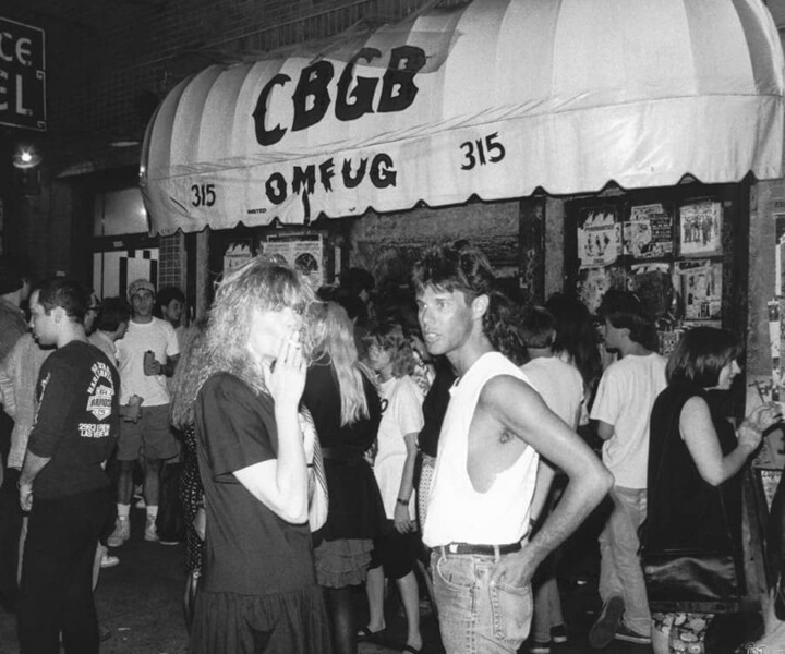 Outside CBGB, NYC. July 1989. <P>Image #: NMS789_12-15_1989  © Bob Gruen