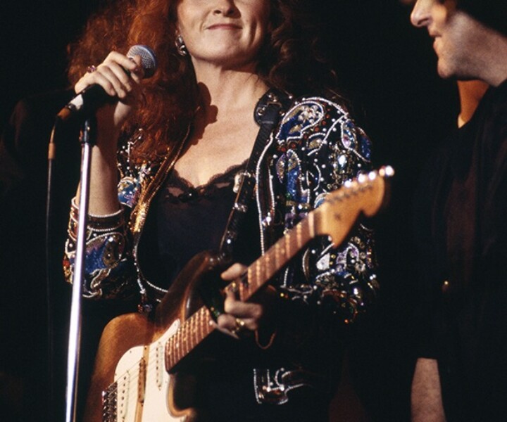 Bonnie Raitt, Waldorf-Astoria Hotel, NYC. January 17, 1990. <P>Image #: RRHOF190_1990_2 © Bob Gruen