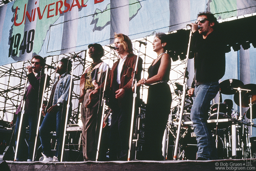 Peter Gabriel, Tracy Chapman, Youssou N’Dour, Sting, Joan Baez and Bruce Springsteen, Philadelphia - 1988