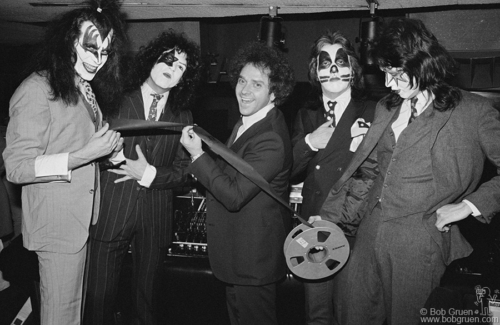 Kiss and Neil Bogart, NYC - 1975