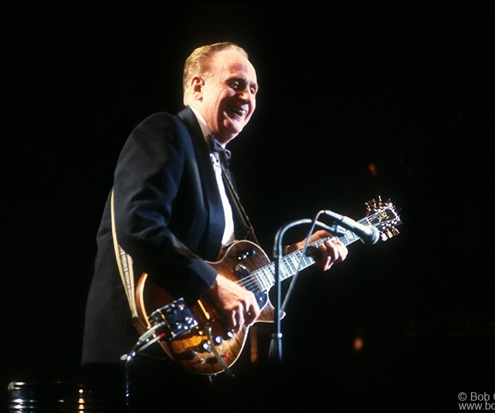 Les Paul, Brooklyn, NY. August 1988. <P>Image #: LesPaul888_1988_2 © Bob Gruen