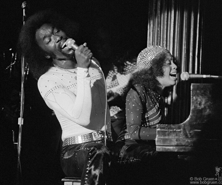 Ashford and Simpson, Bottom Line, NYC. May 31, 1974. <P>Image #: WB50_1-4_1974 © Bob Gruen