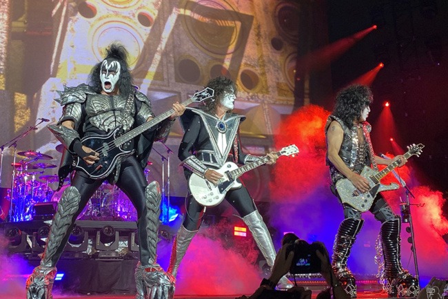 June 11 - NYC - Kiss on stage at Battery Park.