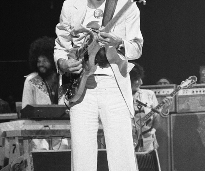 Carlos Santana, MSG, NYC. June 22, 23, 24, 25, 26, or 27, 1975. Image #: MJ12_1-7_1975 © Bob Gruen