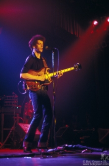 Lou Reed on stage at the Felt Forum, NYC. April 26, 1975. Image #: RCA4_1975_1 © Bob Gruen Lou Reed, NYC - 1975