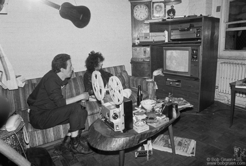 Joe Strummer and Mick Jones of the Clash at Westbeth Studio, NYC. September 1978. Image #: Clash978_4-26_1978 © Bob Gruen Joe Strummer and Mick Jones, NYC - 1978