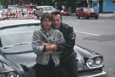 Lucinda Strummer and Joe Strummer posing on the streets of NYC. May 1994. Image #: JoeStrummer594_1994_1 © Bob Gruen Lucinda Strummer and Joe Strummer, NYC - 1994