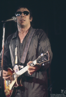 John Cale on stage at Nashville Club in Paris, France. November 7, 1977. Image #: JohnCale1177_1977_2 © Bob Gruen John Cale, Paris - 1977