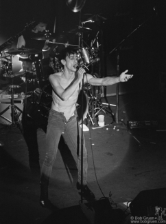 Iggy Pop on stage at the Ritz, NYC. November 1986. Image #: IggyPop1186_3-7_1986 © Bob Gruen Iggy Pop, NYC - 1986